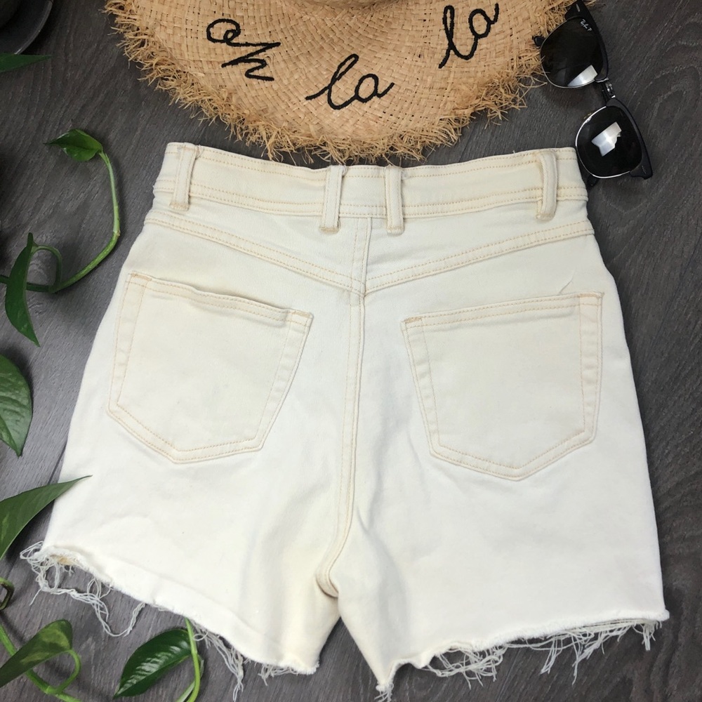 Vintage Bill Blass yellow high rise jean shorts 6